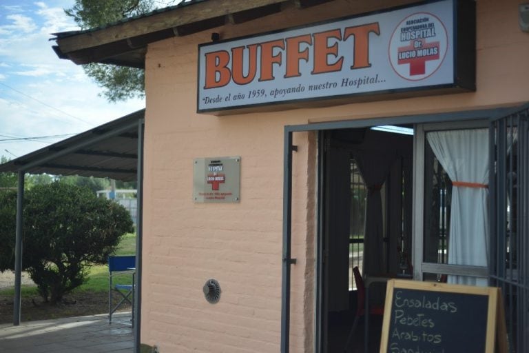 El buffet de la Cooperadora, en el Hospital Lucio Molas (Vía Santa Rosa)