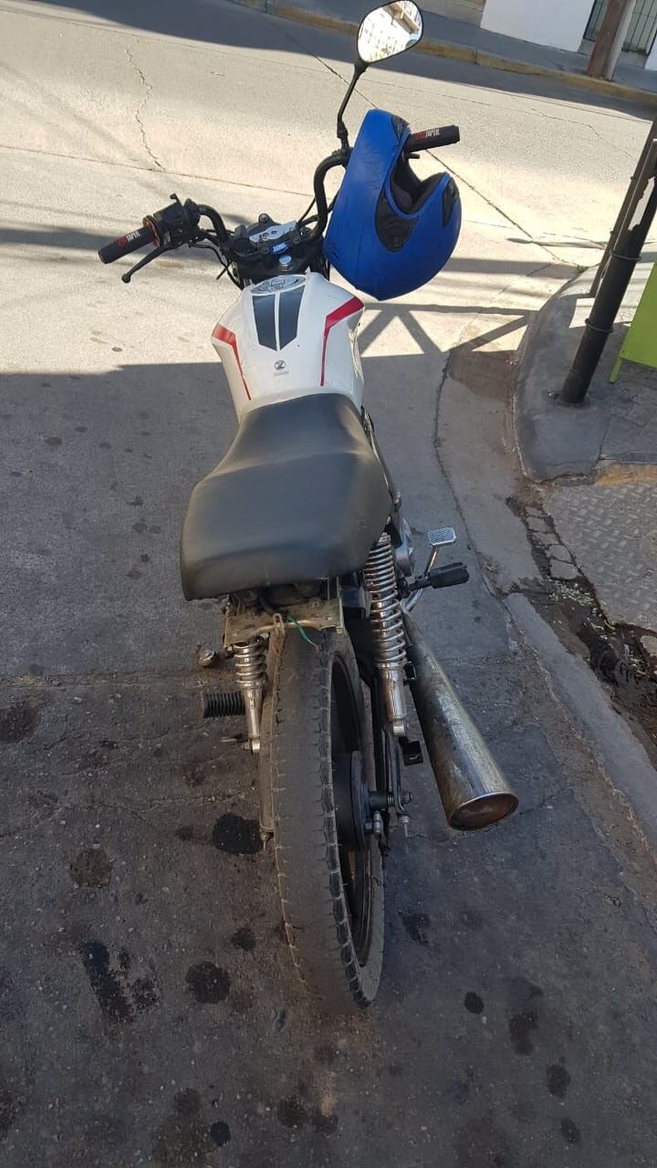 Secuestro de moto sin papeles y con el encendido violentado en Ciudad de San Luis