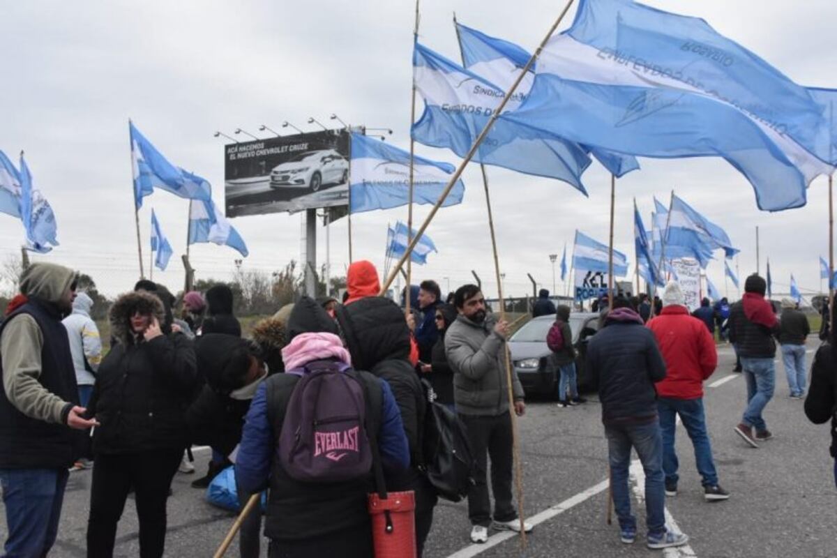Nueva protesta de despedidos de una empresa contratista de General Motors