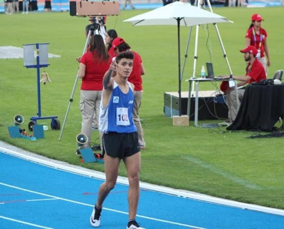 Atleta entrerriano rifa su reloj para poder comprarse zapatillas de competición
