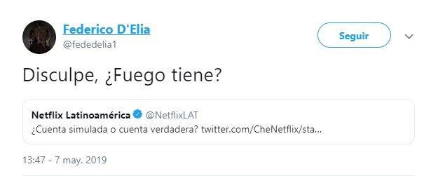 "Disculpe, ¿Fuego tiene?", la famosa frase de Mario Santos. (Captura Twitter)