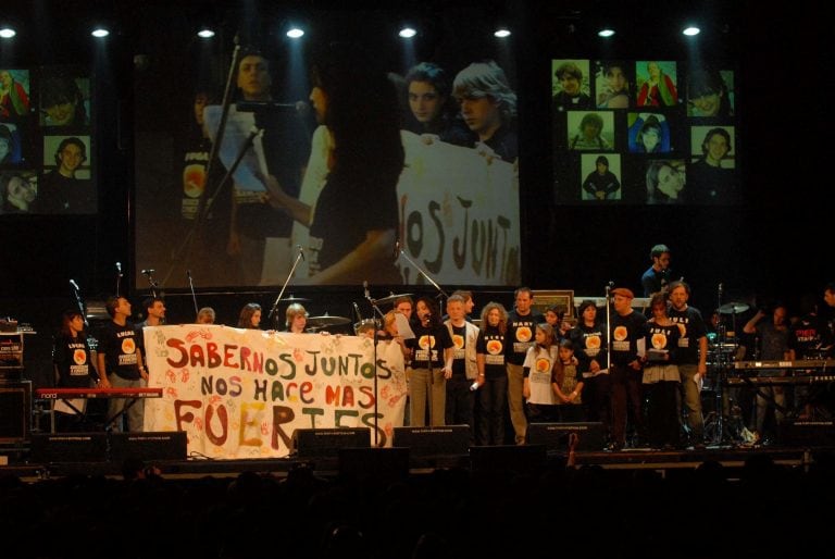 Festival solidario para familiares de víctimas del Colegio Ecos