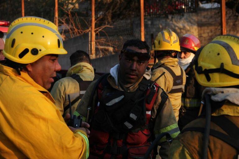 Diego Concha en su época de bombero.