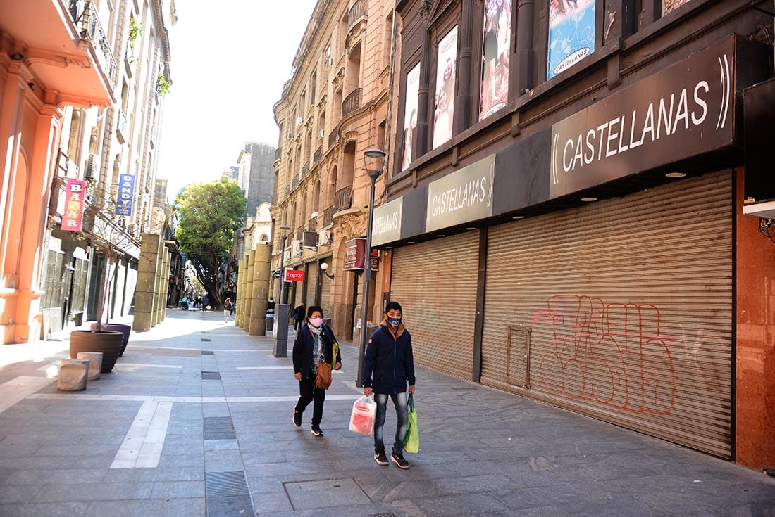 Locales cerrados por el nuevo DNU de aislamiento por nueve días.
Fotografia Jose gabriel Hernandez