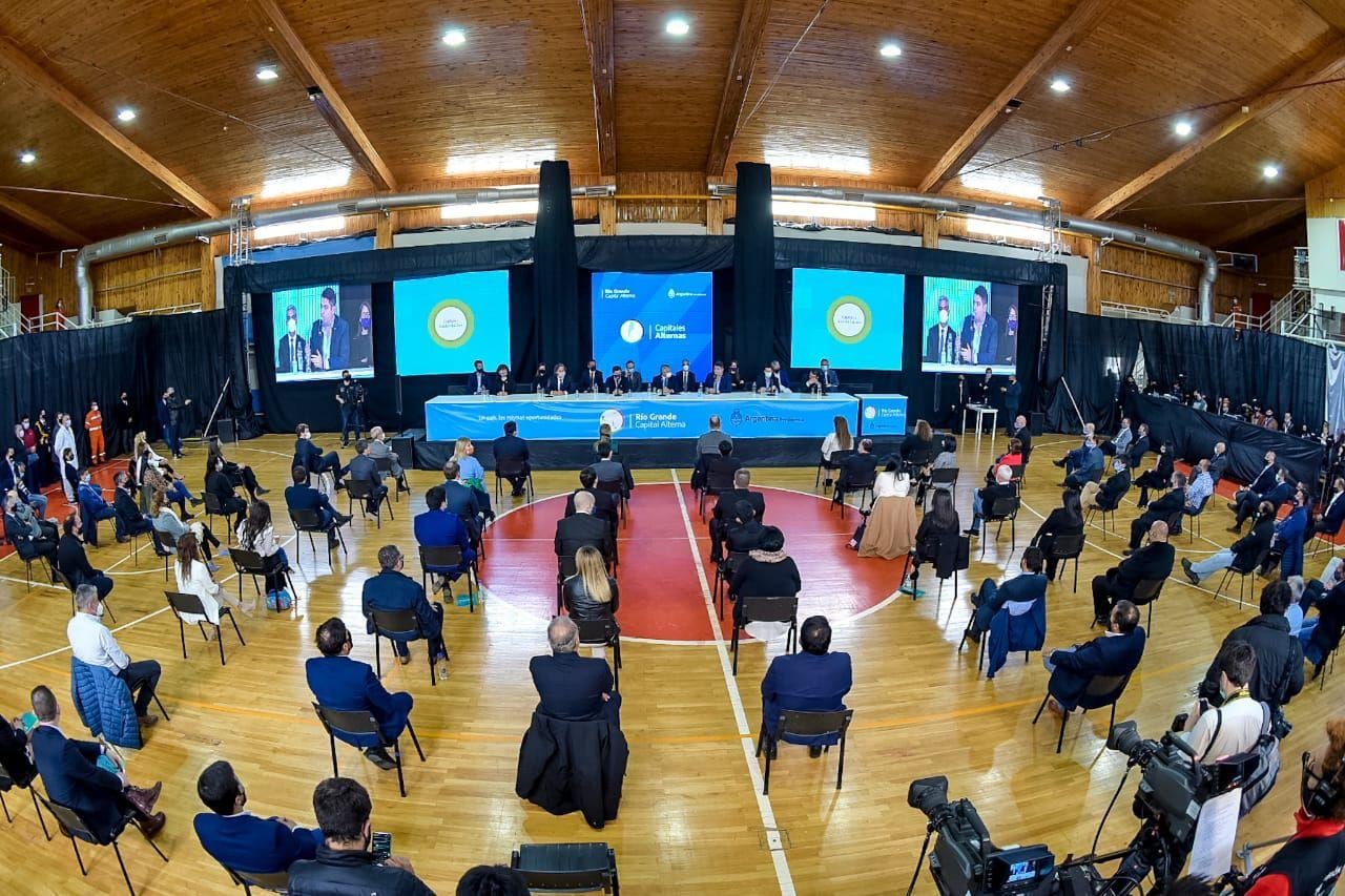 El Intendente de Ushuaia participó de la visita del Presidente a la ciudad de Río Grande