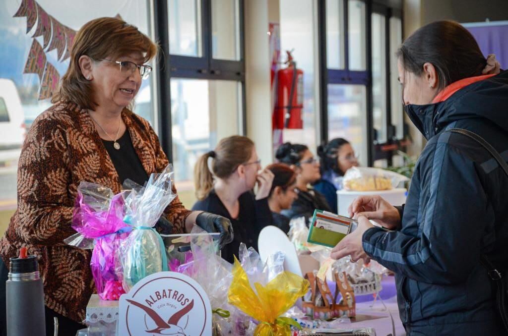 Cientos de familias participaron de la tradicional búsqueda de huevos de chocolate