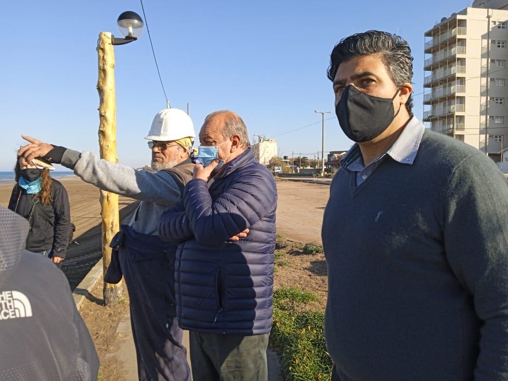 El intendente Sánchez recorrió obras en Claromecó