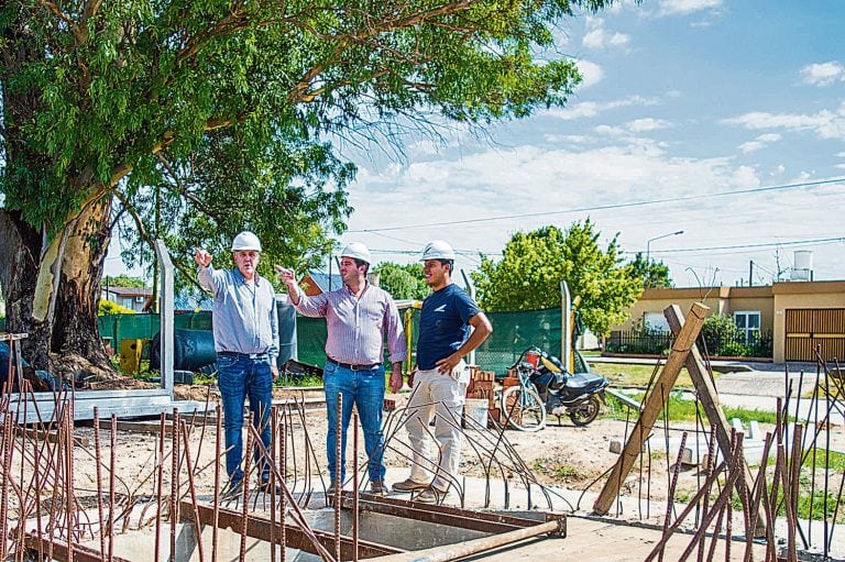 La obra de cloacas que beneficiará a gran parte de Las Varillas comenzó en octubre de 2017 y avanza en los tiempos proyectados.