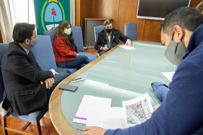 Firma del convenio. Foto: Prensa Mendoza.