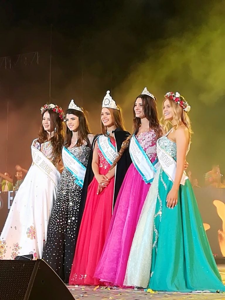 Victoria Telecher fue coronada como nueva reina nacional de los estudiantes