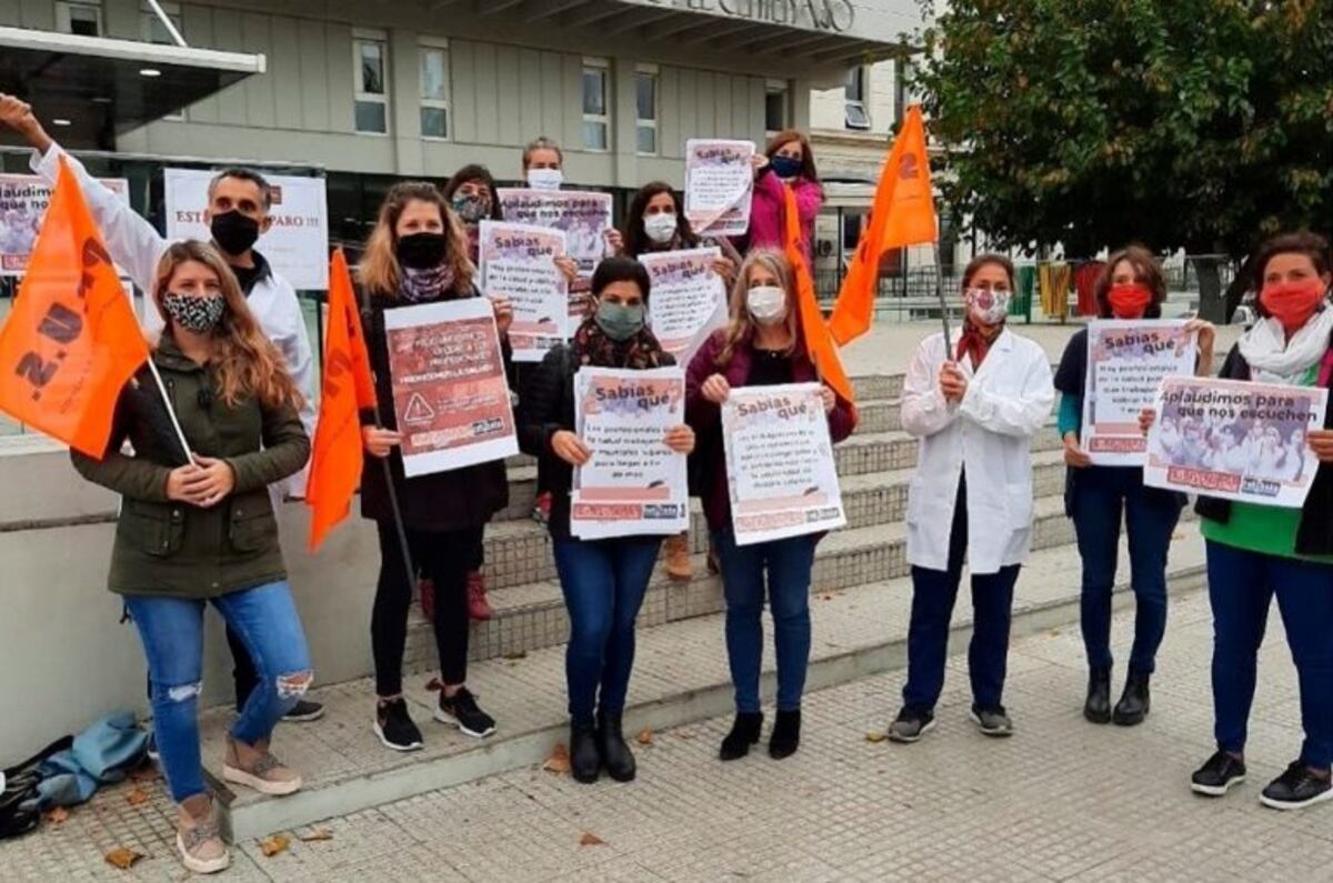 Santa Fe amplía alcance del bono para personal sanitario y descontará por paro