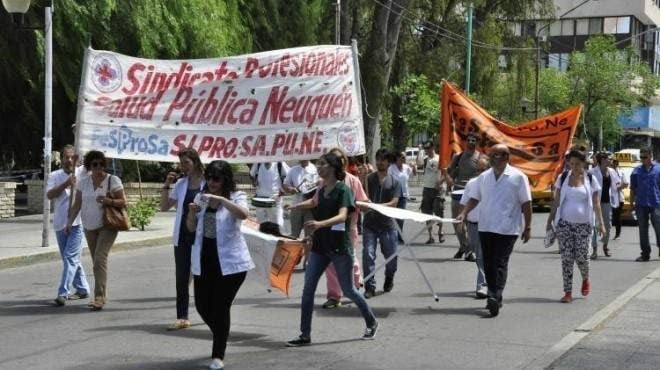 Profesionales de la salud de Neuquén realizan un paro de 24 horas. Archivo.