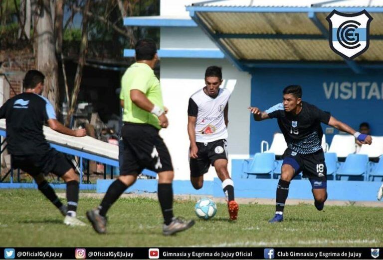 En el Complejo Deportivo Papel NOA se jugó los primeros partidos amistosos de pretemporada para Gimnasia y Altos Hornos Zapla.