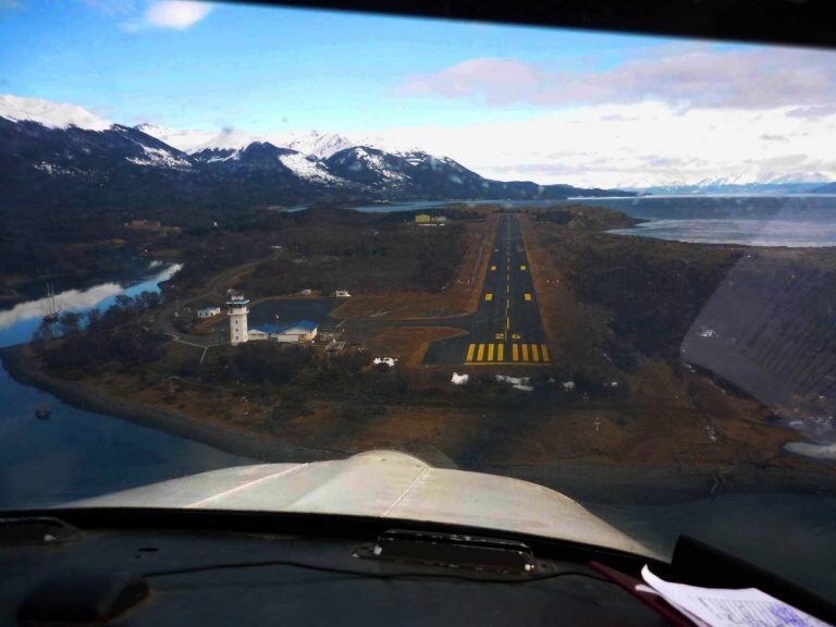 Aterrizando en Aeródromo "Guardiamarina Zañartú", Puerto Williams, Chile