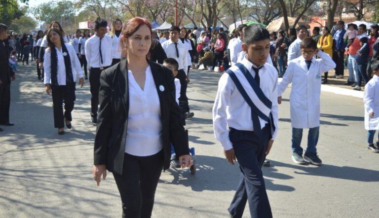 Alumnos de distintos niveles educativos participaron de la conmemoración de la fecha histórica.