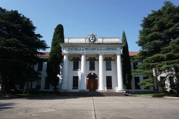 Frente de la Ex Esma.