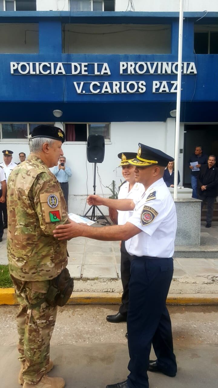 Acto policial en Punilla