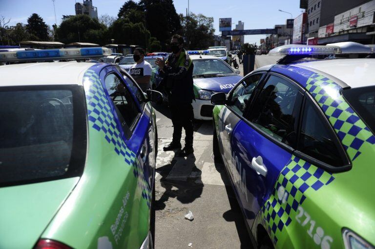 Protestas de la Policia Bonaerense en el centro de Quilmes (Foto: Clarín)