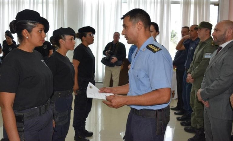 El subjefe de la Policía del Chubut participó del acto.