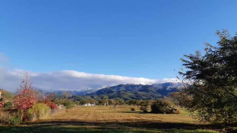 Los cerros salteños amanecieron nevados. (Twitter)