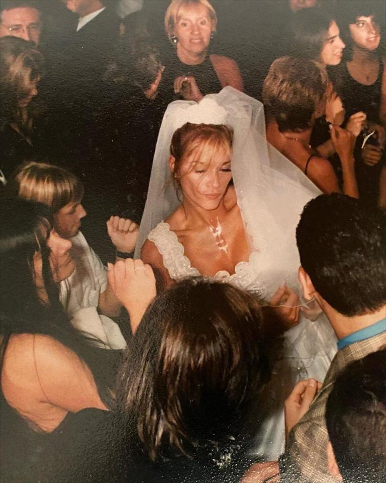 A los 58 años, Catherine Fulop recordó su casamiento.