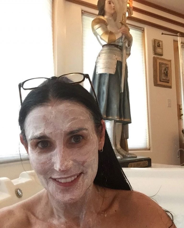 Demi Moore (Intagram: @demimoore)