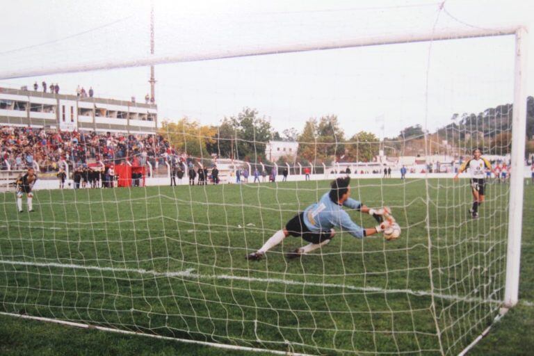 Vuela Manganaro y Rosario aterriza en las semifinales del Argentino "B"