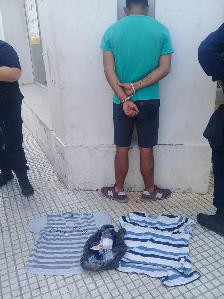 Se cambiaba de remeras para robar. Foto: Policía de San Luis