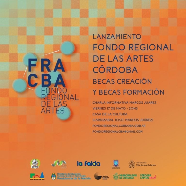 Charla sobre becas para artistas locales.