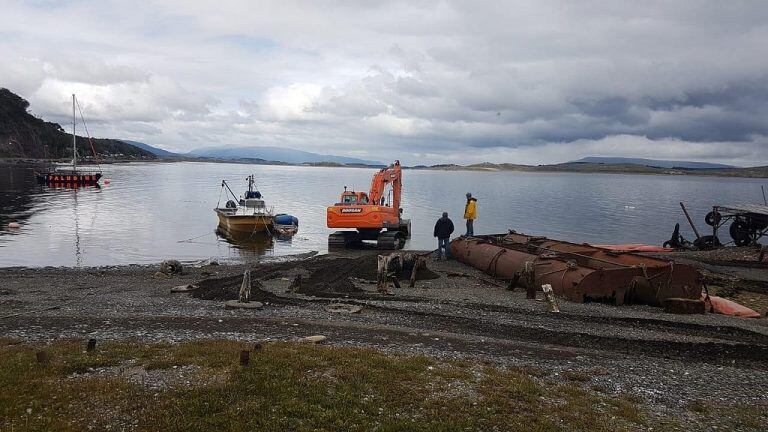 Avanza la construcción del muelle para pescadores de Almanza.