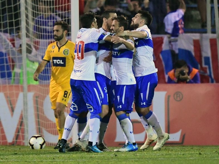 En tiempo de descuento, Central cayó 2 a 1 ante Universidad Católica. (Photo by MARTIN BERNETTI / AFP)