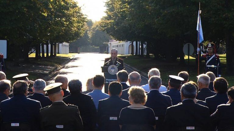 Homenajes a los veteranos y caídos en la Guerra de Malvinas en todo el país.