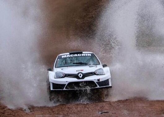 Luis Arceluz, ganador del Rally del Camino Real, el episodio anterior del Provincial cordobés de la especialidad. El torneo se presenta ahora en el Valle de Calamuchita.