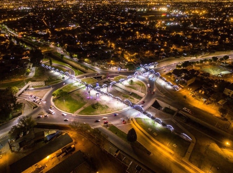 Autopista Urbana del Oeste.