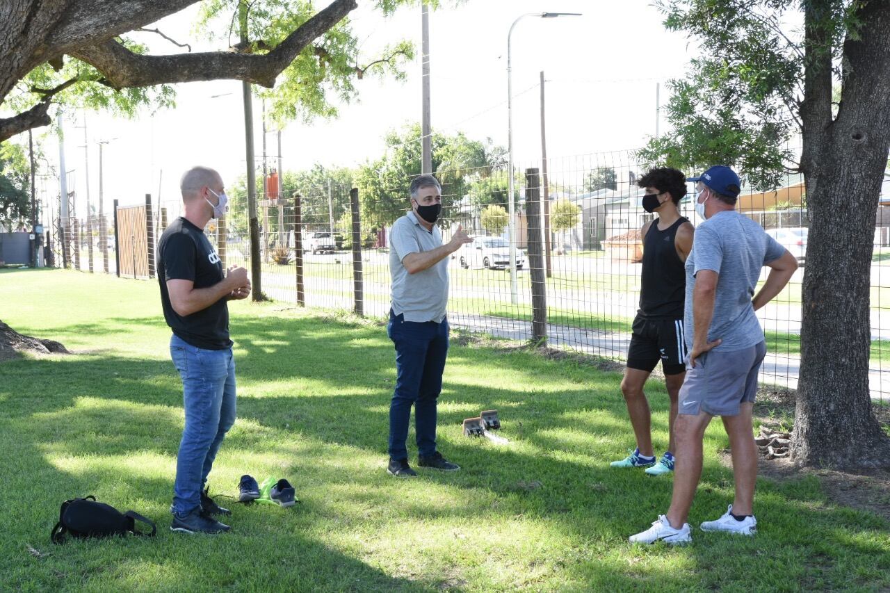 Luis Castellano se reunió con el atleta Tomás Mondino