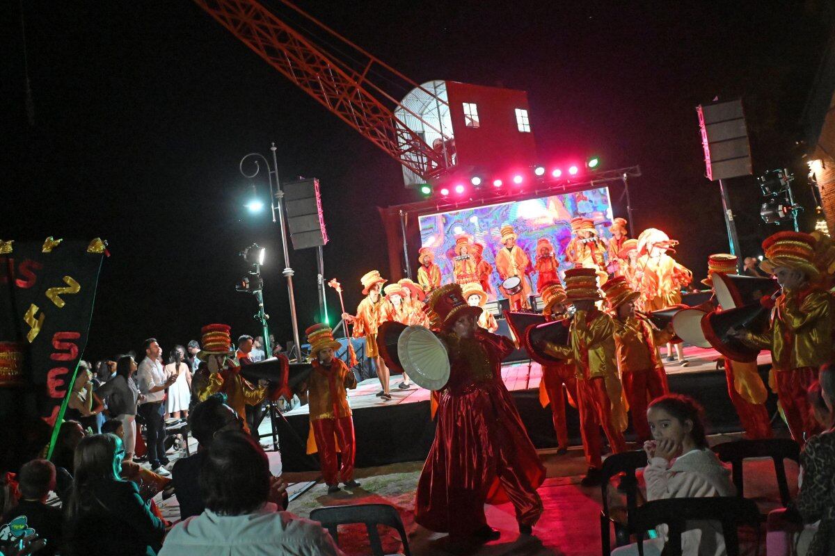 Una multitud presenció el lanzamiento de la temporada de verano en Gualeguaychú