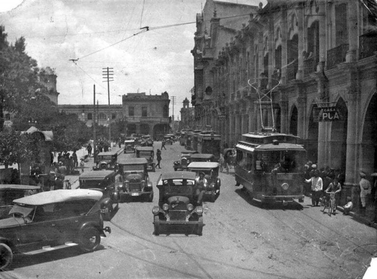 Tranvía en la calle Mitre