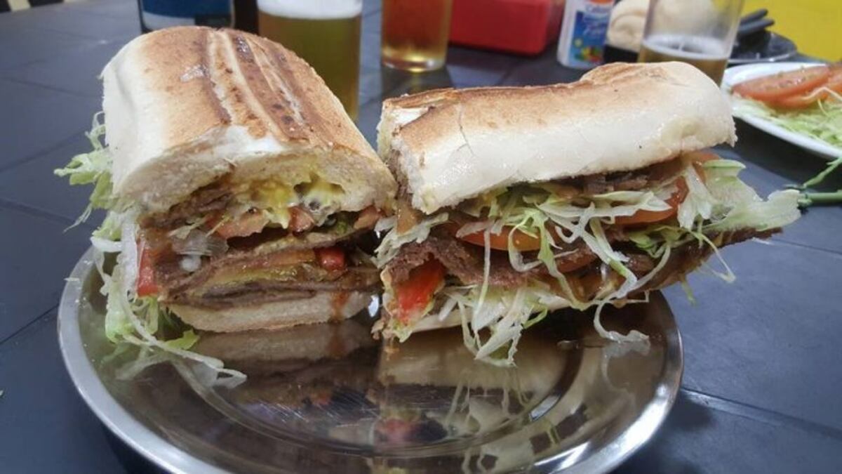 Delicia tucumana: el sánguche de milanesa
