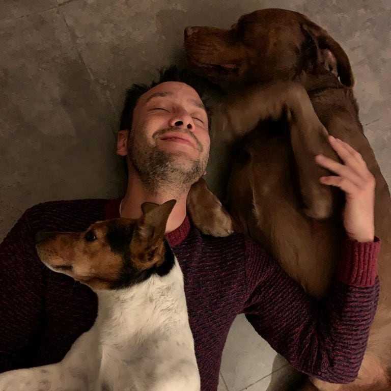 Luciano Pereyra dejó en evidencia su amor por los animales y despertó suspiros entre sus seguidoras (Foto: Instagram/ @lucianopereyraoficial)