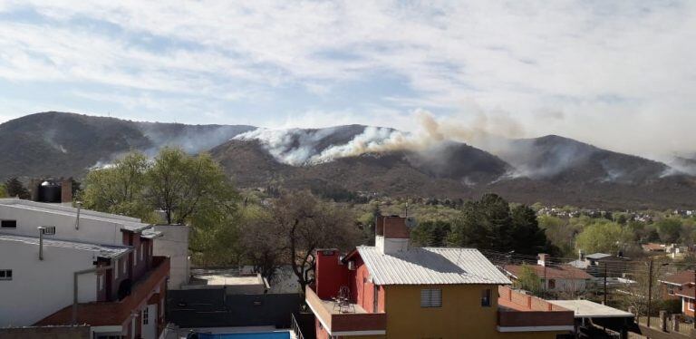 Así amanecieron las sierras vistas desde Carlos Paz.