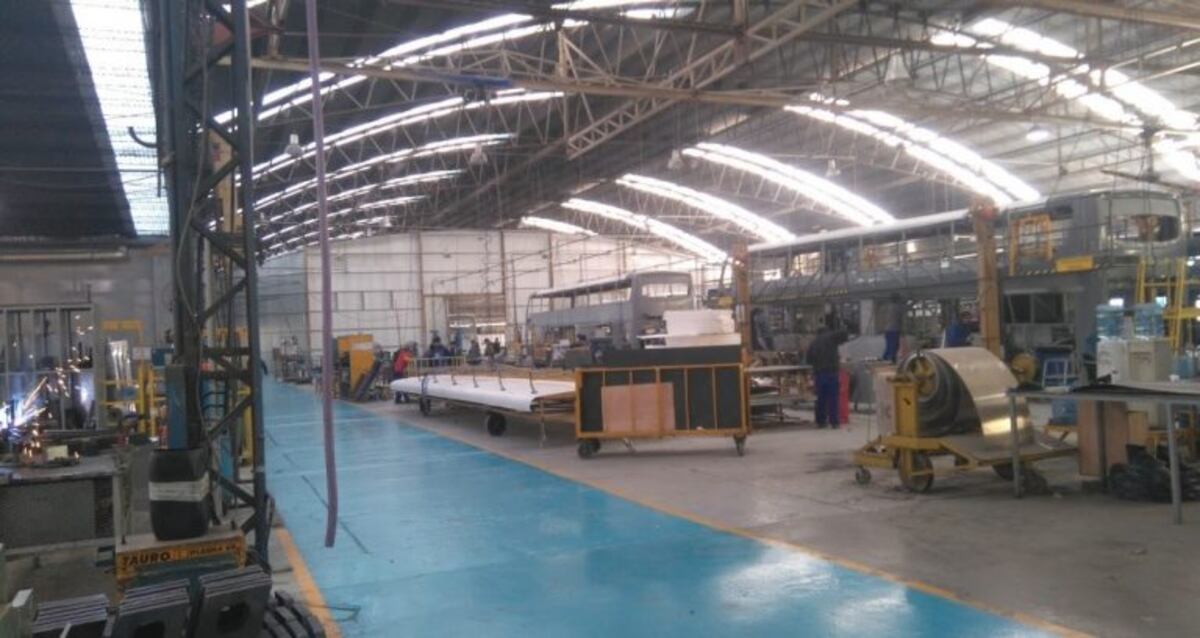Metalsur firmó un convenio para fabricar colectivos urbanos y sumar personal