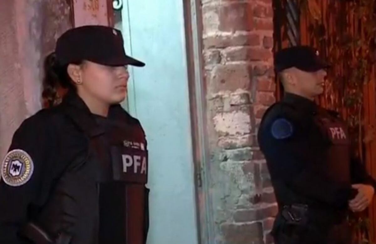 Al menos ocho detenidos y secuestro de drogas y armas tras múltiples allanamientos