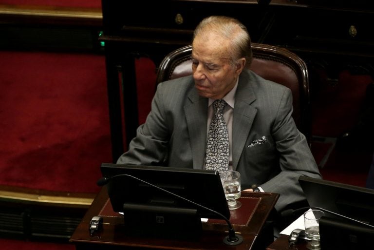 Former Argentine President and senator Carlos Saul Menem attends a session at the Senate in Buenos Aires, Argentina, November 14, 2018\u002E REUTERS/Agustin Marcarian ciudad de buenos aires Carlos Saul Menem sesion por el presupuesto 2019 en el senado votacion presupuesto 2019 camara de senadores senado