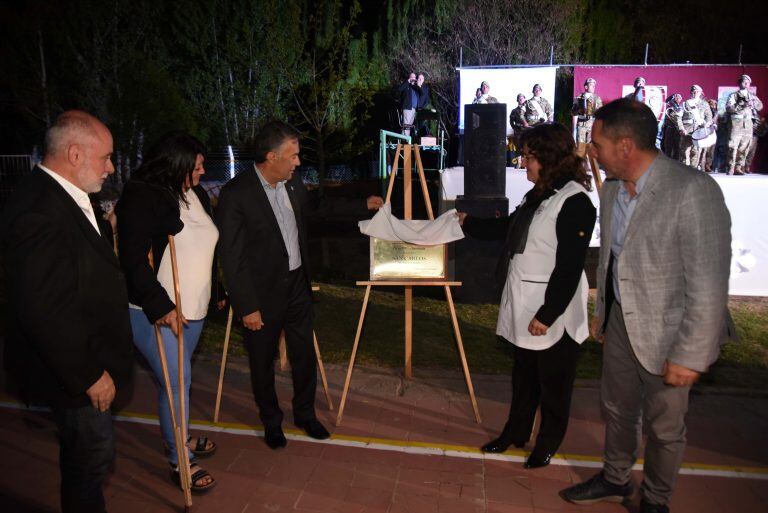 El mandatario participó de la fiesta escolar. Foto: Gobierno de Mendoza.