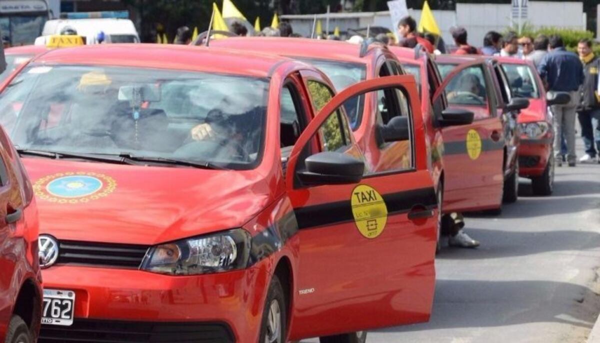 Taxistas se oponen al desembarco de Uber en Salta