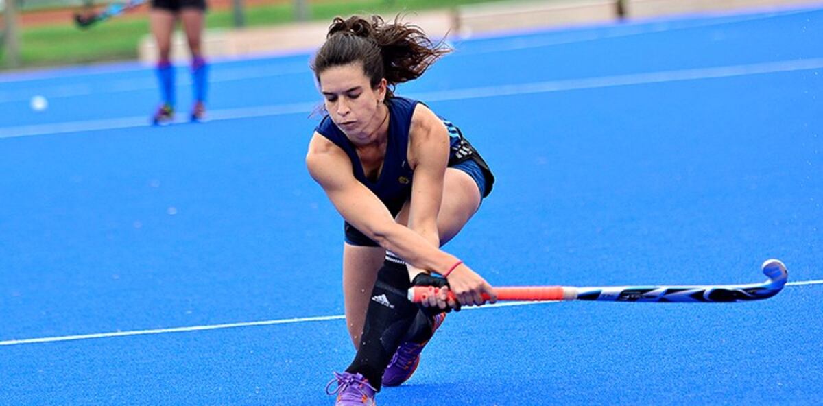 Camila Machín, una jugadora de hockey todo terreno