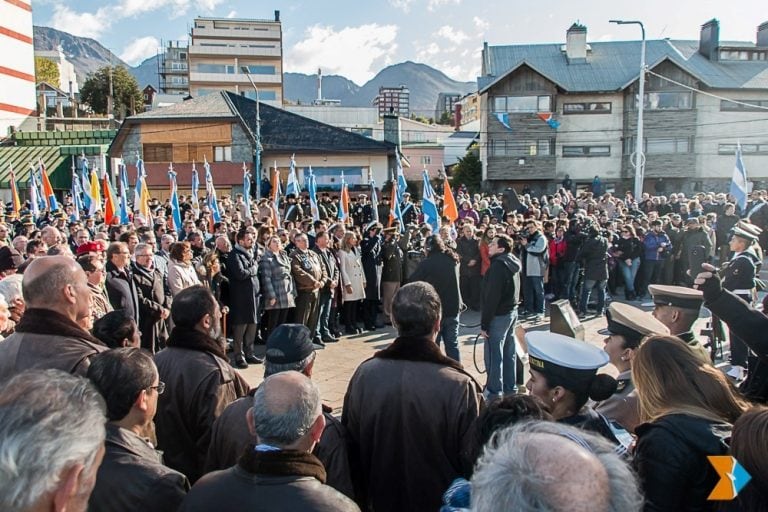 Acto de 2 de abril en Ushuaia