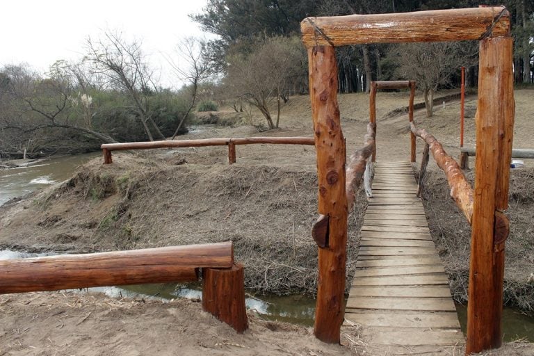 Desmalezado en el Balneario Municipal de Arroyito