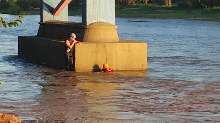 Continúa la búsqueda del joven desparecido en el río Ctalamochita.