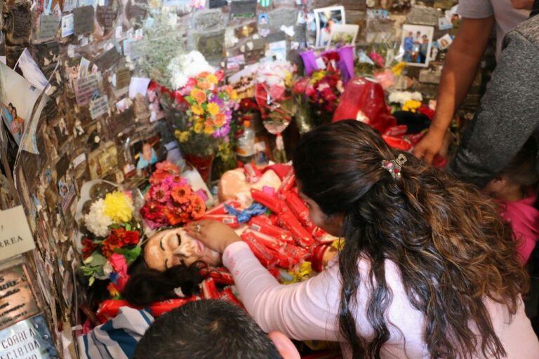 En el altar a la Difunta se vivieron momentos muy emocionantes.